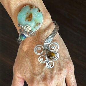 Elegant Silver and Green Stone Bracelet and Ring Set